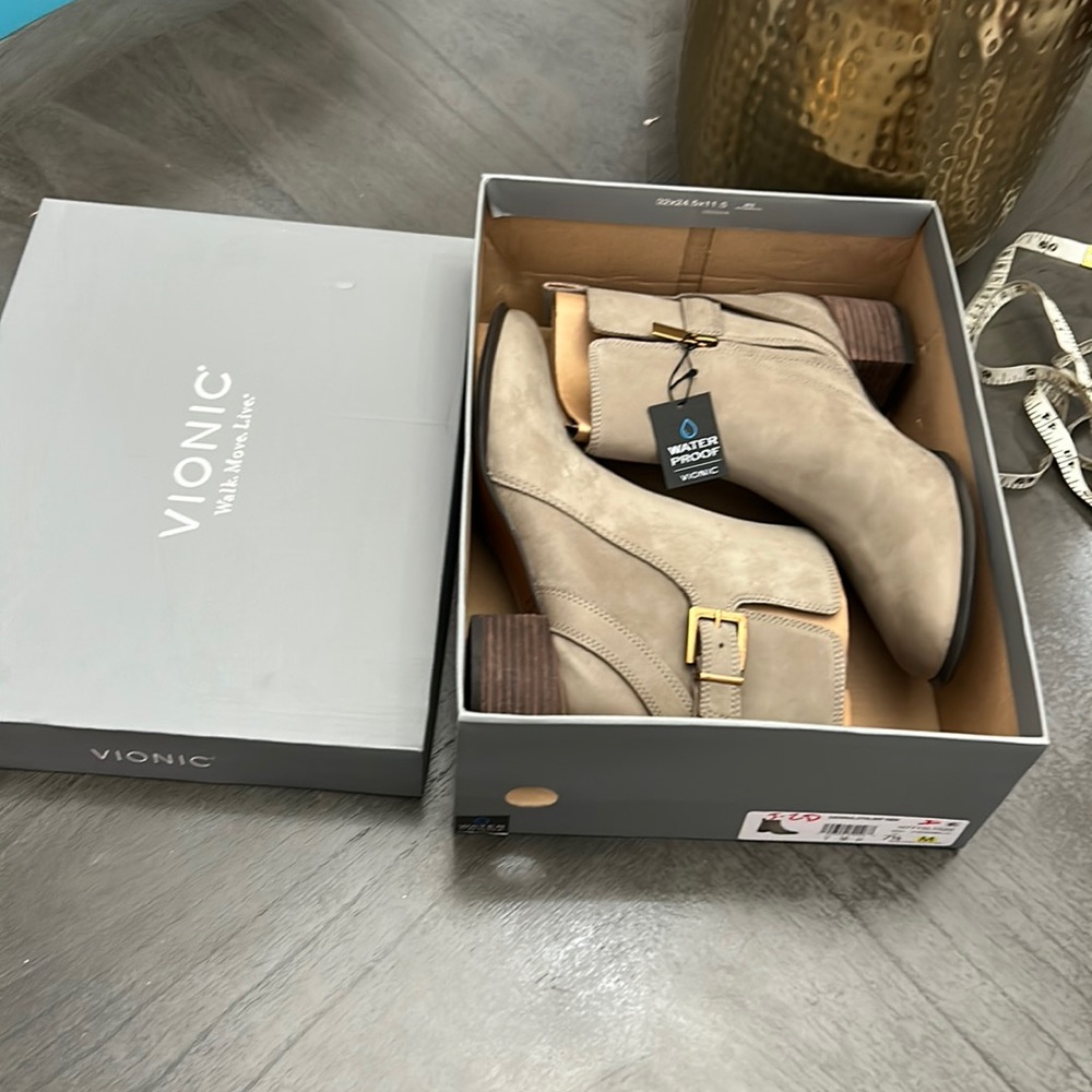 VIONIC SIENNA WATERPROOF ANKLE BOOT (WOMEN) - STONE NUBUCK - Picture 2 of 9